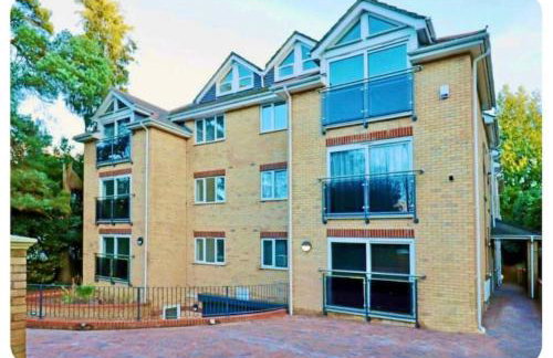 Modern, comfy Town centre gem, near beach, parking - Foto 7