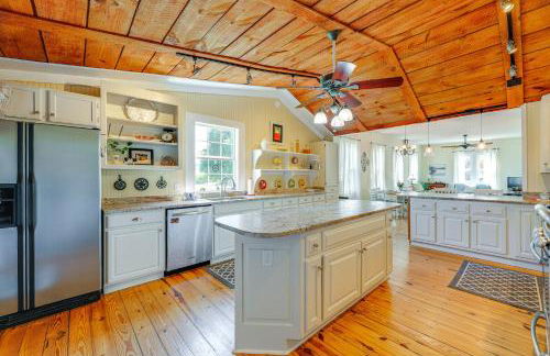 Home with Fire Pit Less Than 1 Mi to Willis Wharf Boat Ramp! - Foto 2