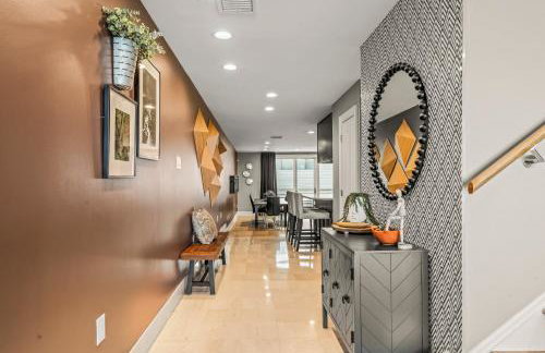 5 bdrm - Heated Indoor Pool - Roof Top Deck - Foto 23