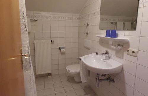 liebevoll eingerichtete Ferienwohnung in den Alpen - Foto 14