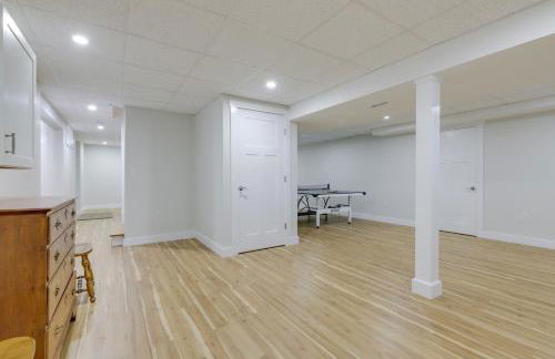 Sun-Dappled Retreat - Walk to Wickaboag Lake! - Foto 19