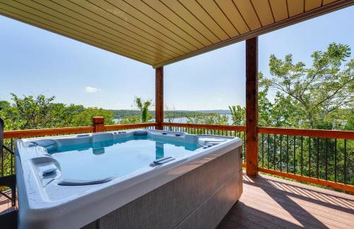Luxe Table Rock Lake Vacation Rental with Hot Tub! - Foto 38