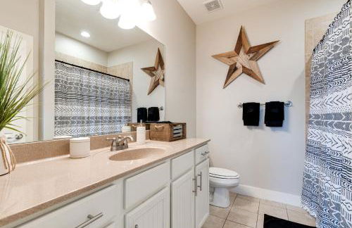 The Celebrity - Minutes to Broadway with a Balcony - Foto 24