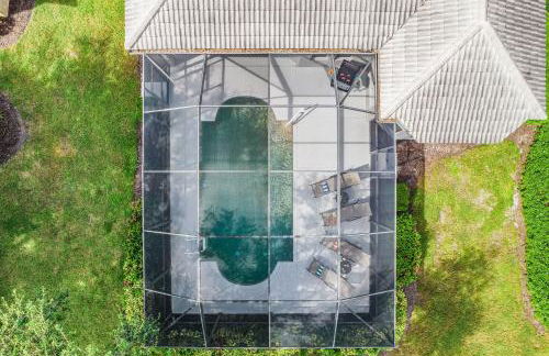 Relax, Play & Unwind in Paradise! Poolside Fun & Resort Vibes - Villa Sail Away - Foto 49