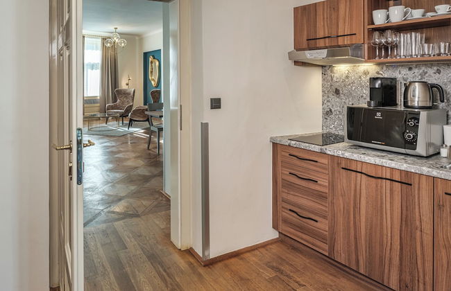 Golden Angel Suites by Adrez Living - Photo 23