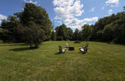 Spacious 4BR Summer Escape Queechy Lake Passes - Foto 36