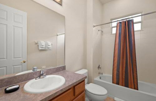 5BR home w private heated pool - Foto 41