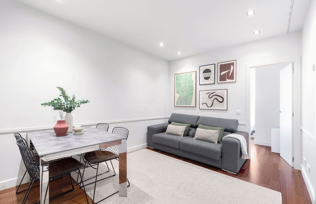 Aspasios Paseo de Gracia Apartments - Photo 24