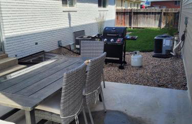 Updated 4-bedroom home centrally located - Foto 13