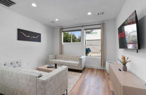 Mins to Downtown- Formula 1 - ACL - Foto 9