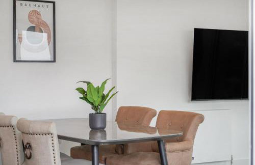 Stylish 2-Bed Flat with Balcony in Fulham SW6 - Foto 5