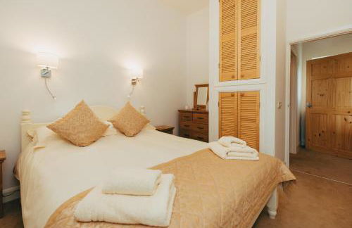 Luccombe Farm Holiday Cottages - Photo 43