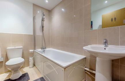 Bright and cosy 1 bed flat next to Tower Bridge - Photo 18