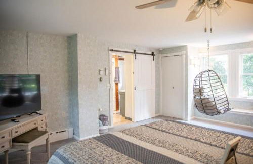 Creekside Farmstead - Pool - Hot Tub - 3 Min to Lake - Pets Allowed - Foto 30