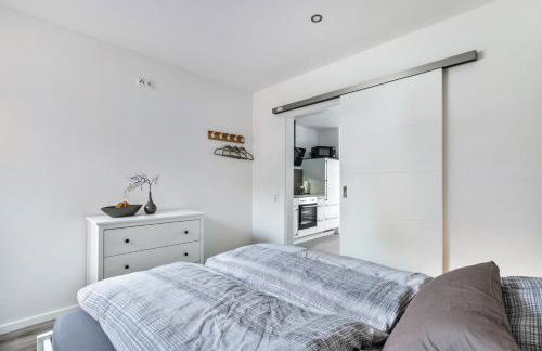 Fe Wo Koll - Photo 15