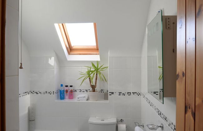 Shamrock Cottage - Photo 12