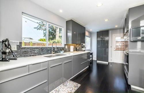 Luxury 3BR with Cabana Oasis Pool & Style - Foto 67