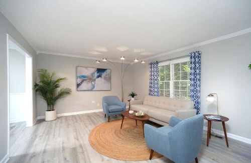 *The Governor's Mansion* Close to Downtown - Photo 1