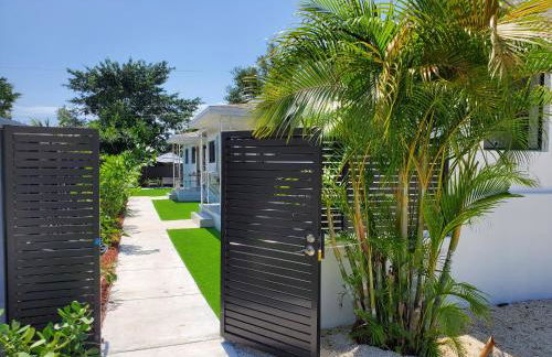 Casa Cuba in Little Havana, Brickell, Calle 8 and 10 minutes to the Beach FREE PARKING - Foto 12