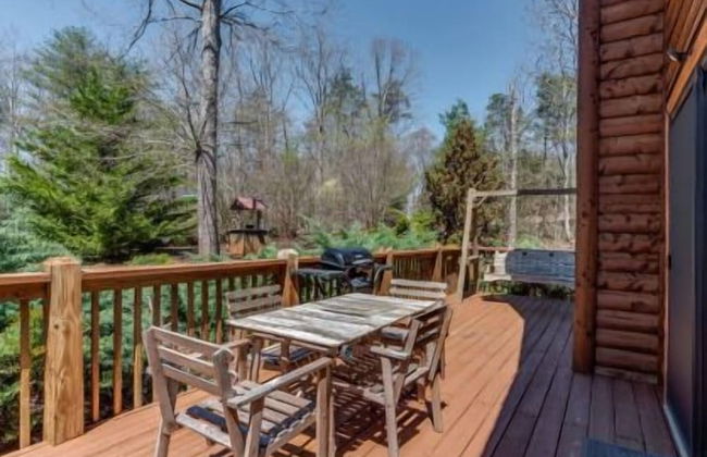 Horseshow Hideaway – Pet Friendly Cabin, 7 Minutes to TIEC - Foto 25