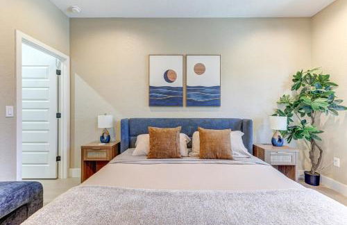 Chic & Spacious 4 Bedroom 3 Full Bathrooms Retreat in West Tampa and Pvt Backyard - Foto 22