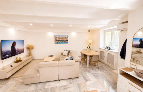 Quiet Private Apartment - 2min Train Station - 5min Palais Croisette - Private entrance - Photo 16