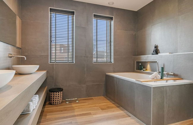 Tasteful Holiday Home in Middelburg With Garden - Photo 15