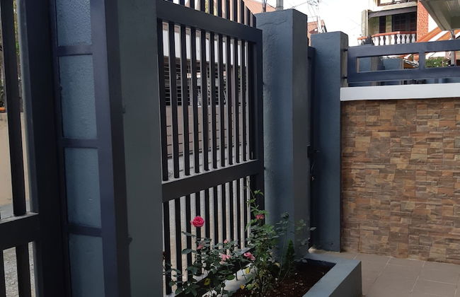 Restful 3BR Hillside Duplex - Foto 28