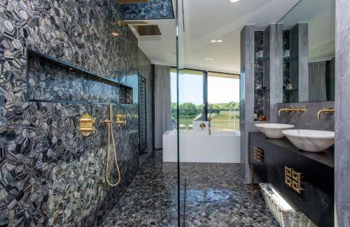 Cooden Beach: 4BD Retreat with Cinema - Foto 10