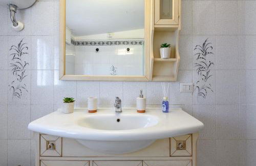 Coastal Whisper - 9 min to Airport & 700m to Sea - Foto 21