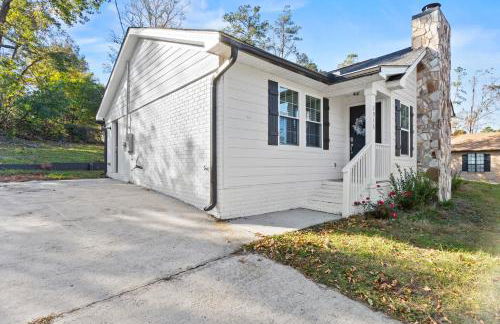 Garden City Hideaway Cozy home near Ft Eisenhower - Photo 29