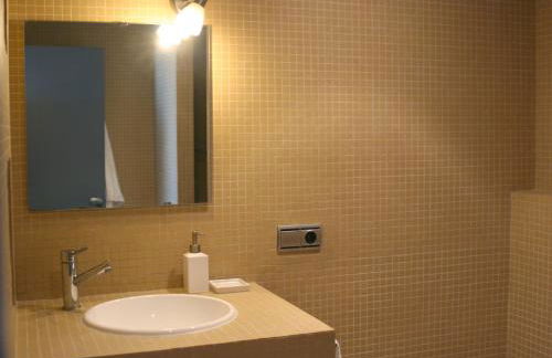 The Place to Be - Photo 13