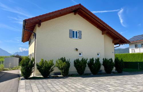 Ferienhaus Am Weitfeld - Ruheoase mit Garten & Bergblick nahe Salzburg - Foto 10