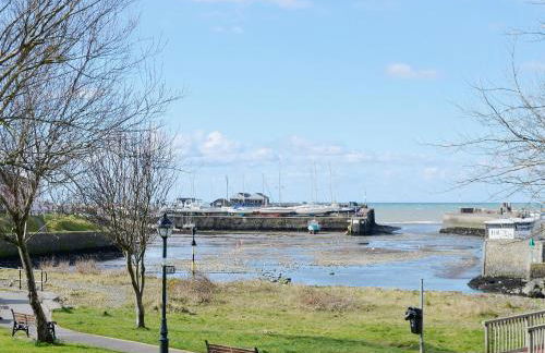 The Coach House - Or4 - Photo 12