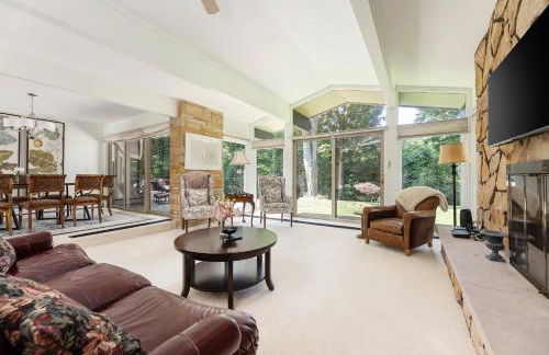 Bright 4BDR Home by Lake MI Arcadia Bluffs Portage Lake 2832 - Photo 4