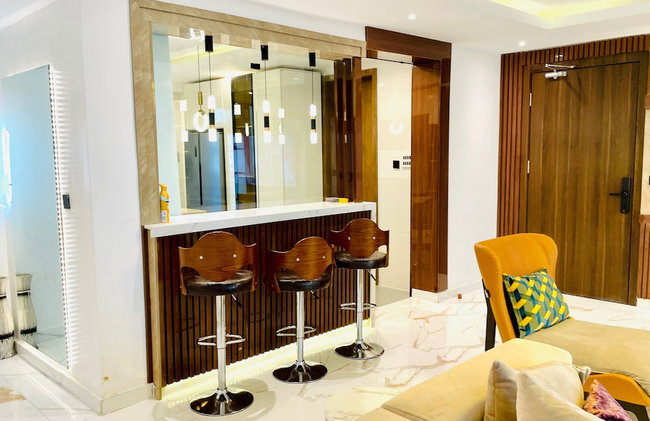 Sleeps 4 With Pool Access - Photo 2