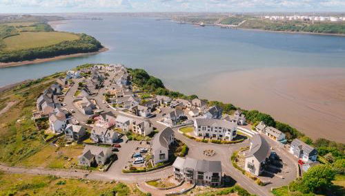 Crescent House - Photo 2