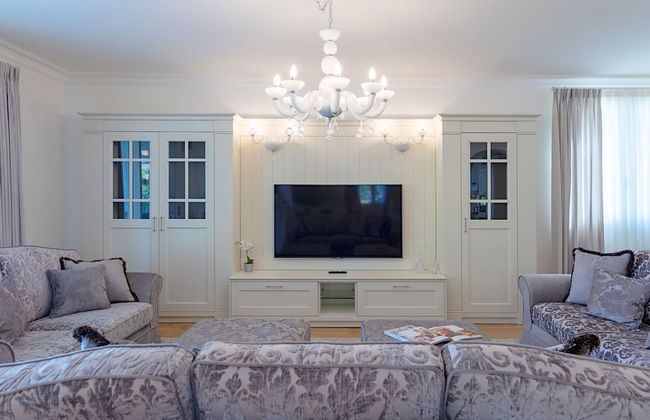 Luxury Lakefront Catullo A1 by Wonderful Italy - Photo 9