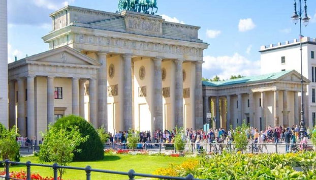 Big Bus Berlin Hop-On Hop-Off Tour - Photo 2