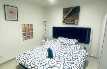 F2 Escale CDG calme à 20 mins de paris , Stade 2 France, Aéro CDG, Parc des expositions, Disneyland Paris,Futuroscope, Tour Eiffel - Foto 2