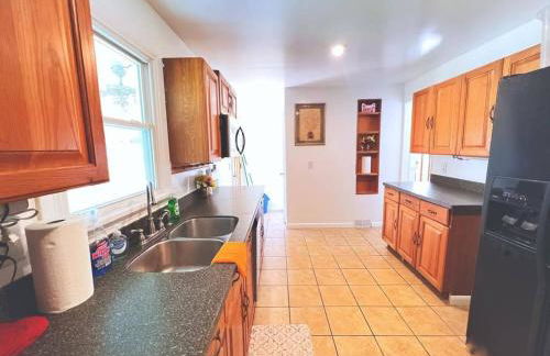 Cozy 5 bedroom Home mins from RIT - Foto 11