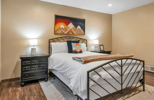 3BD with Hot Tub Two Minutes from King Beach - Foto 21