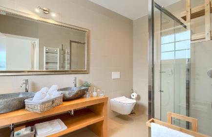 Beautiful Villa Village with tennis court in Tinj - Photo 39