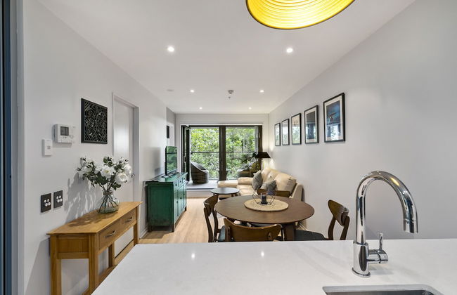 Chic 2BR Pool & Gym - Steps to Ponsonby - Foto 21