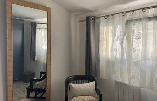 Chez moon Joli appartement rénové proche centre et parking privé - Foto 3