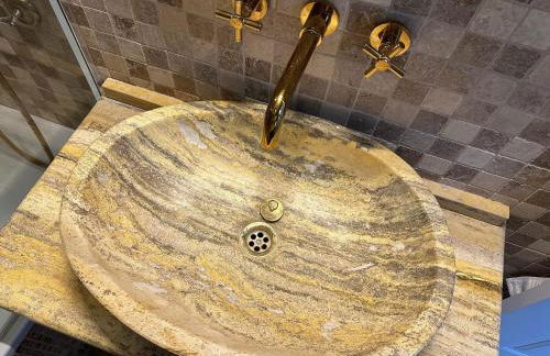 La Alcazaba de Triana - Photo 25