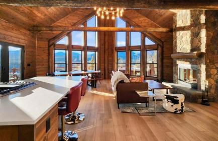 3BR+Loft Modern Mountain Retreat w Hot Tub - Foto 1