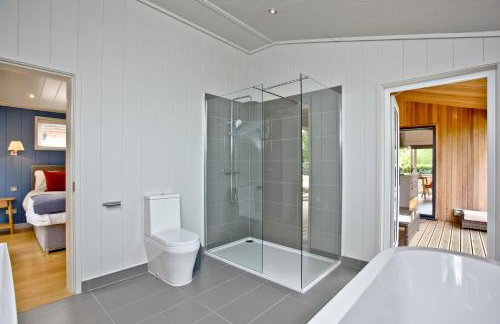 Orchard Lodge, Strawberryfield Park - Photo 27