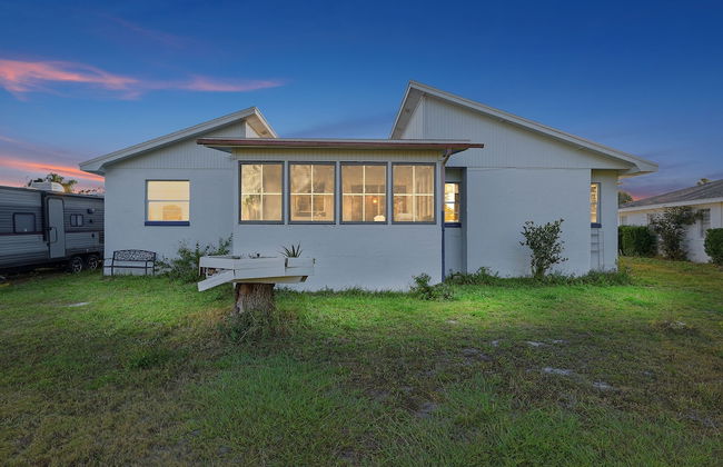 The Lake Home - Beautiful Oasis In The Heart Of Florida! 2 Bedroom Home by RedAwning - Photo 24