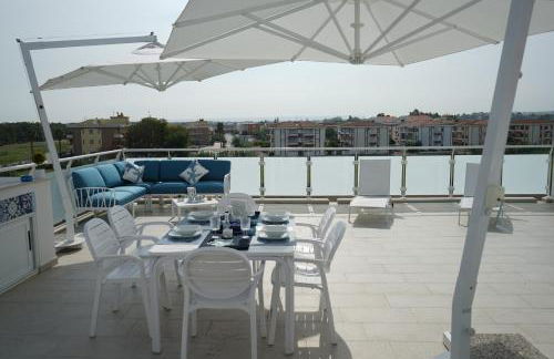 NSM Blumarine Attico con servizio spiaggia - Foto 41